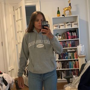 Vintage grey Maine sweatshirt. Unisex M